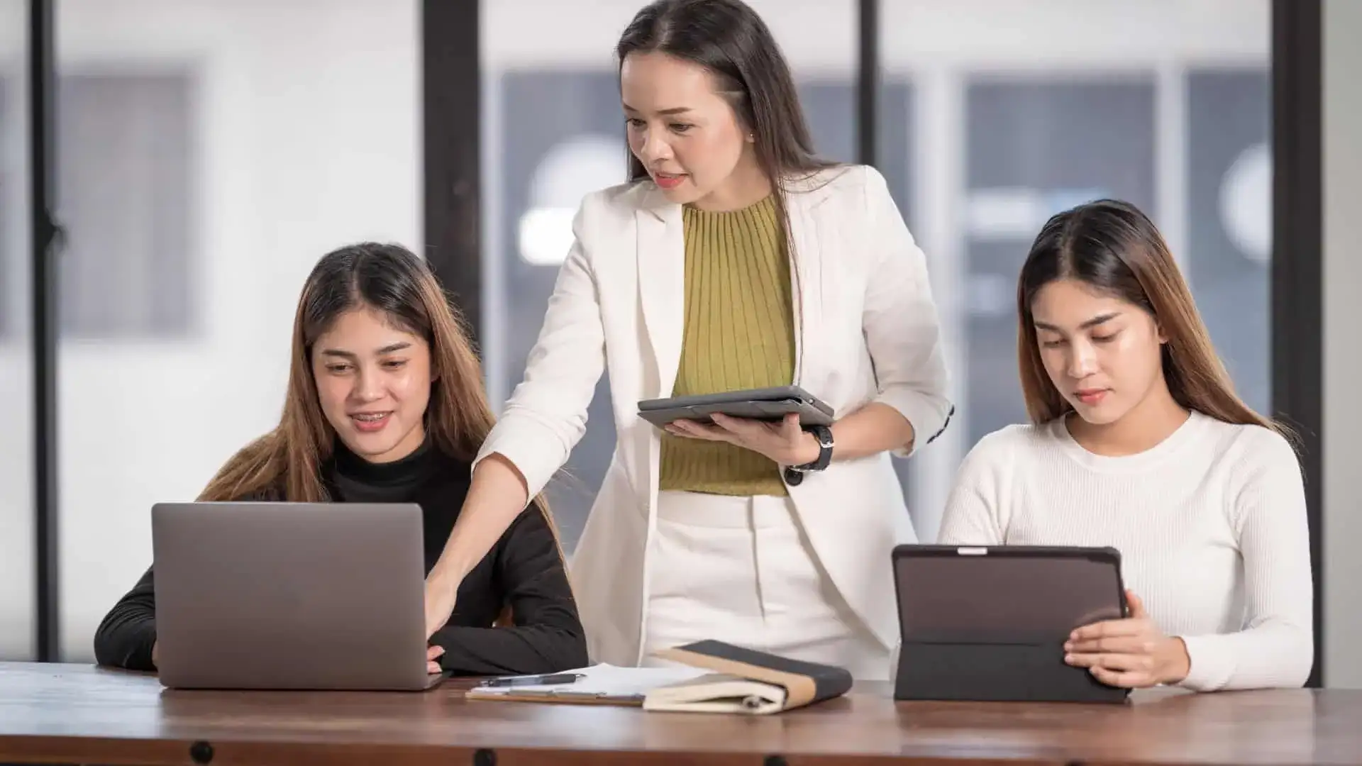 Is Hiring a College Admission Advisor Worth It?