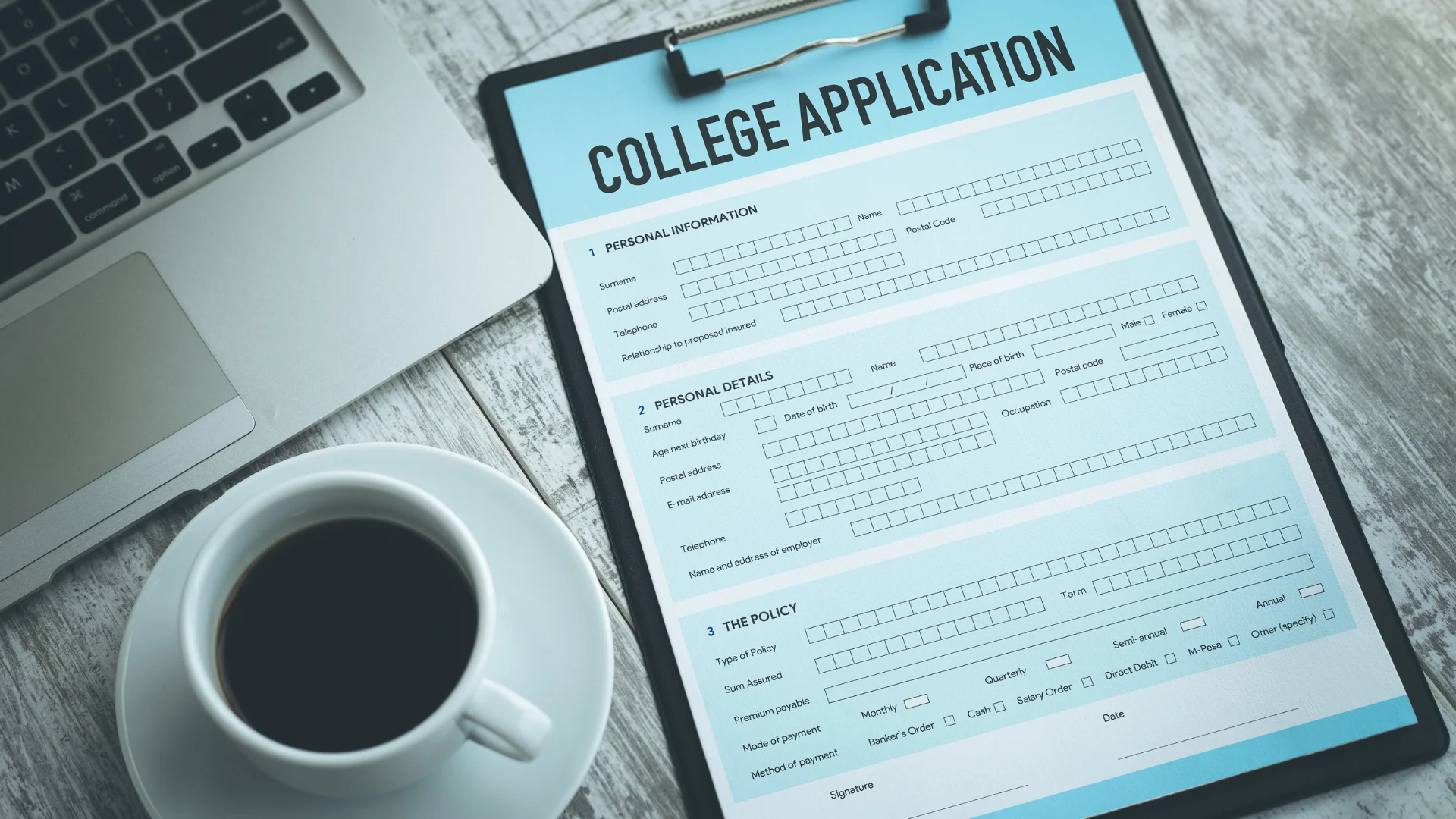 student deciding if to apply test optional or submit scores while filling college application