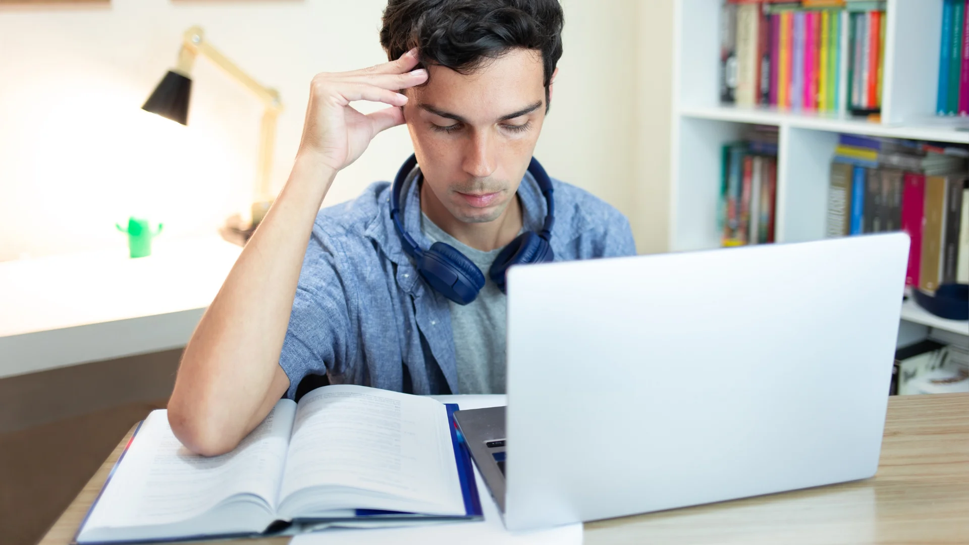 student studying in gap year to improve sat/act prep